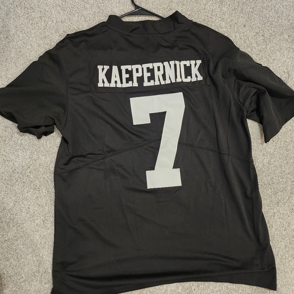 Colin Kaepernick jersey - Picture 2 of 2